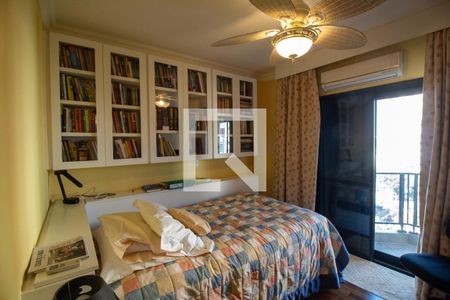 Apartamento à venda com 205m², 4 quartos e 3 vagasSuíte 1