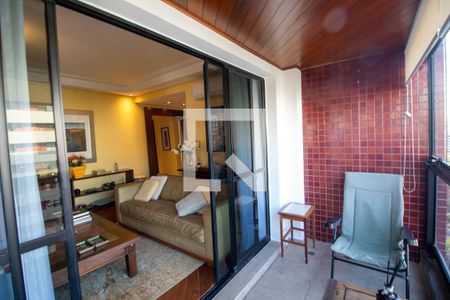 Apartamento à venda com 205m², 4 quartos e 3 vagasTerraço