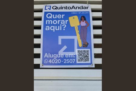 Casa para alugar com 125m², 4 quartos e 2 vagasFachada do imóvel com placa QuintoAndar