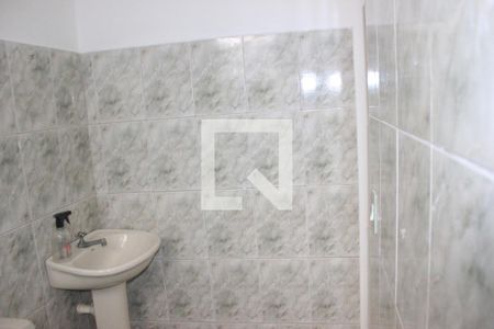 Casa para alugar com 125m², 4 quartos e 2 vagasBanheiro da edícula