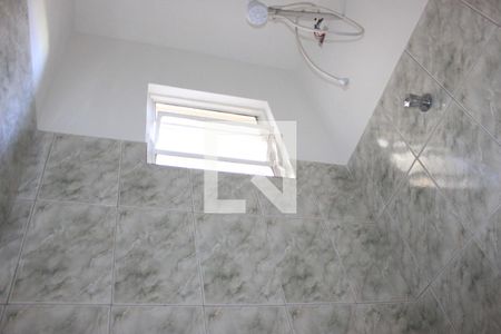 Casa para alugar com 125m², 4 quartos e 2 vagasBanheiro da edícula