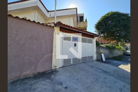 Casa para alugar com 125m², 4 quartos e 2 vagasFachada do imóvel com placa QuintoAndar