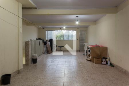 Casa à venda com 365m², 4 quartos e 1 vaga Casa à venda com 365m², 4 quartos e 1 vagaÁrea comum