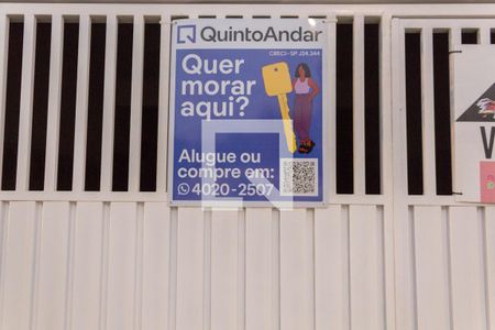 Casa à venda com 365m², 4 quartos e 1 vaga Casa à venda com 365m², 4 quartos e 1 vagaFachada