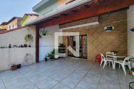 Casa à venda com 105m², 2 quartos e 2 vagasVaranda