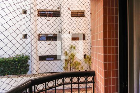 Apartamento à venda com 210m², 4 quartos e 3 vagasSacada da Suíte 1