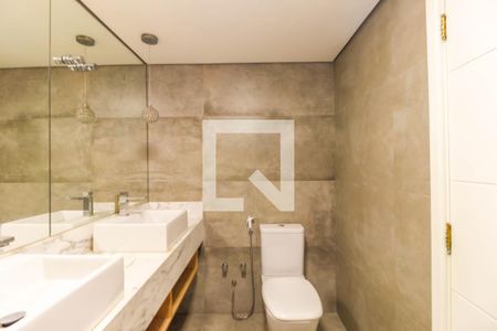 Apartamento à venda com 210m², 4 quartos e 3 vagasBanheiro da Suíte 1