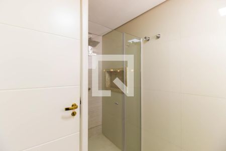 Apartamento à venda com 210m², 4 quartos e 3 vagasBanheiro da Suíte 2