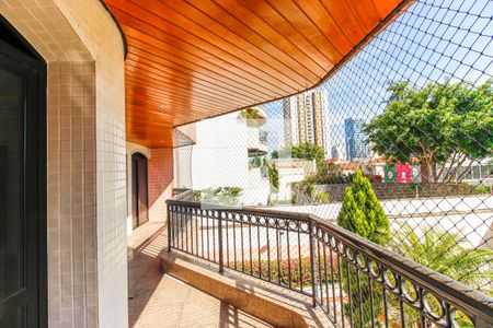 Apartamento à venda com 210m², 4 quartos e 3 vagasSacada