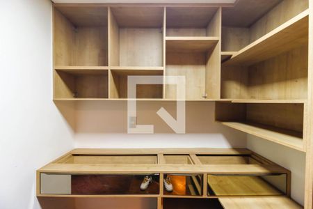 Apartamento à venda com 210m², 4 quartos e 3 vagasCloset da suíte 1