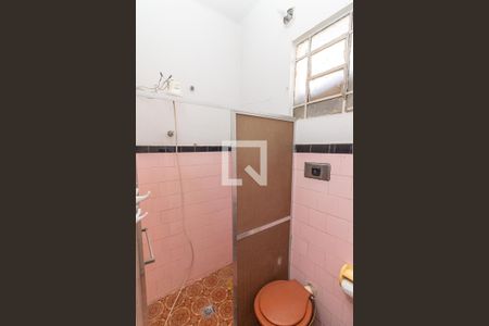 Casa à venda com 300m², 2 quartos e 3 vagasBanheiro