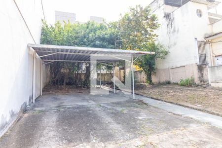 Casa à venda com 300m², 2 quartos e 3 vagasQuintal