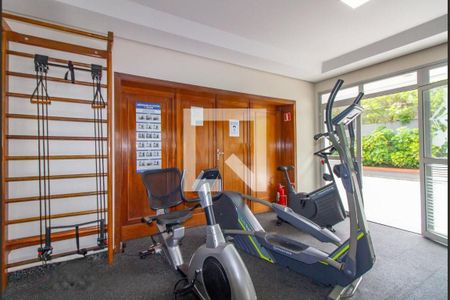 Apartamento à venda com 247m², 3 quartos e 2 vagas Apartamento à venda com 247m², 3 quartos e 2 vagasÁrea comum - Academia