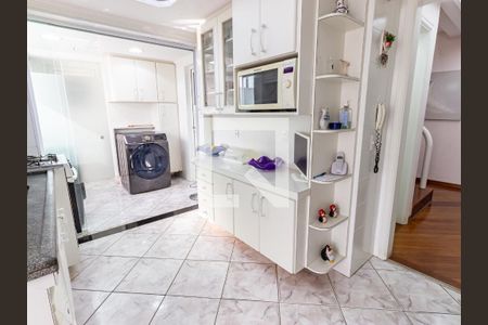 Apartamento à venda com 247m², 3 quartos e 2 vagas Apartamento à venda com 247m², 3 quartos e 2 vagasCozinha