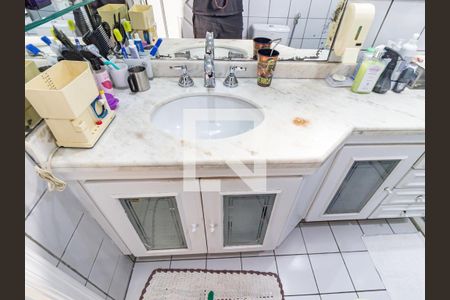 Apartamento à venda com 247m², 3 quartos e 2 vagas Apartamento à venda com 247m², 3 quartos e 2 vagasBanheiro da Suíte