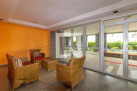 Apartamento à venda com 247m², 3 quartos e 2 vagas Apartamento à venda com 247m², 3 quartos e 2 vagasÁrea comum - Hall