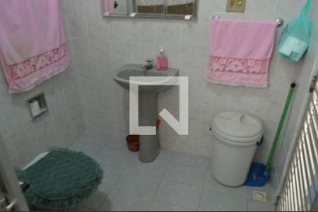 Casa à venda com 314m², 3 quartos e 2 vagasBanheiro