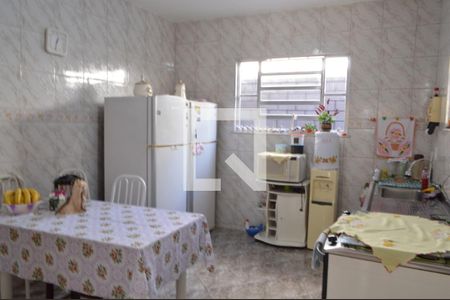 Casa à venda com 314m², 3 quartos e 2 vagasCozinha 