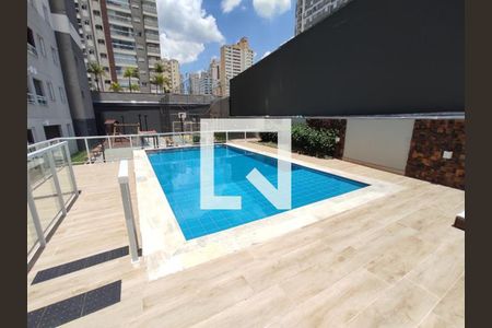 Apartamento à venda com 33m², 1 quarto e sem vagaPiscina