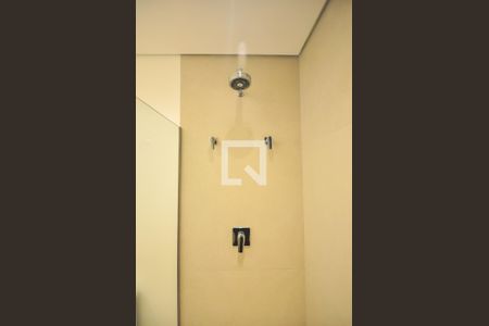 Apartamento à venda com 100m², 2 quartos e 2 vagasChuveiro do Banheiro da Suíte