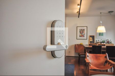 Apartamento à venda com 100m², 2 quartos e 2 vagasFechadura Eletrônica