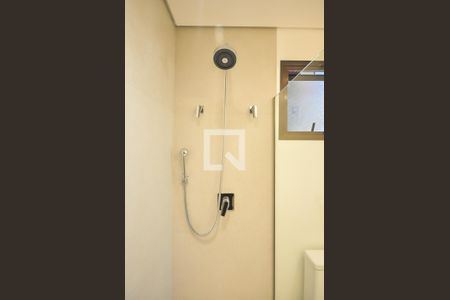 Apartamento à venda com 100m², 2 quartos e 2 vagasChuveiro do Banheiro da Suíte