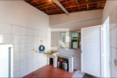 Casa à venda com 150m², 3 quartos e 2 vagas Casa à venda com 150m², 3 quartos e 2 vagasÁrea de Serviço