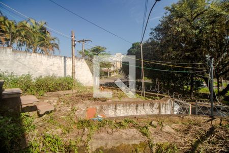 Casa à venda com 300m², 2 quartos e 2 vagas Casa à venda com 300m², 2 quartos e 2 vagasPátio