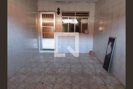 Garagem de casa à venda com 2 quartos, 105m² em Jd Maria Luiza, Taboão da Serra