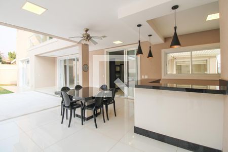 Casa de condomínio à venda com 420m², 3 quartos e 4 vagas Casa de condomínio à venda com 420m², 3 quartos e 4 vagasÁrea comum - Churrasqueira