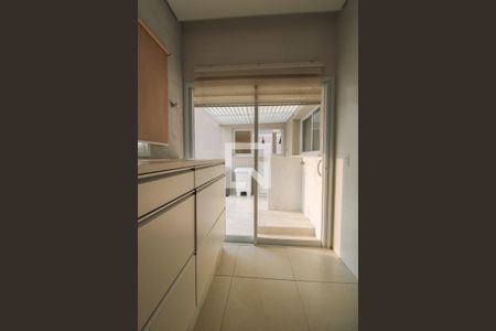 Casa de condomínio à venda com 420m², 3 quartos e 4 vagas Casa de condomínio à venda com 420m², 3 quartos e 4 vagasQuarto de Serviço