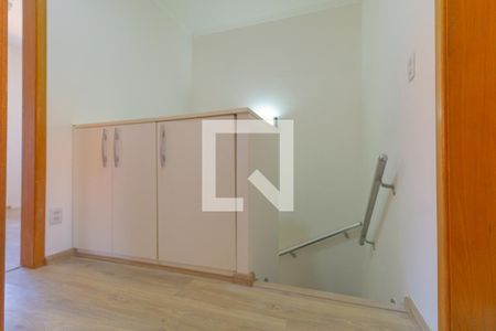 Casa de condomínio à venda com 89m², 3 quartos e 3 vagas Casa de condomínio à venda com 89m², 3 quartos e 3 vagasCorredor