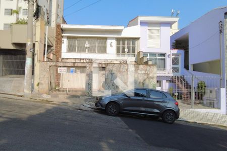 Casa à venda com 142m², 2 quartos e 3 vagasFachada