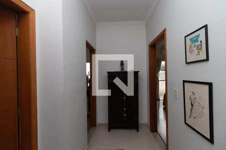 Casa para alugar com 194m², 3 quartos e 3 vagasHall Quartos