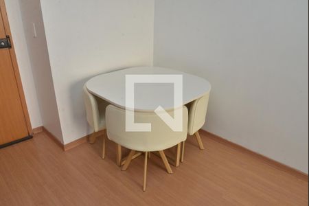 Sala  de apartamento para alugar com 2 quartos, 47m² em Utinga, Santo André