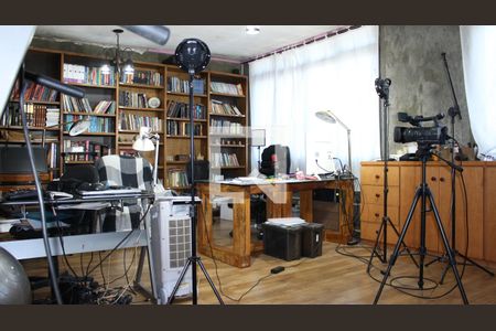 Casa à venda com 200m², 3 quartos e 2 vagasEscritório