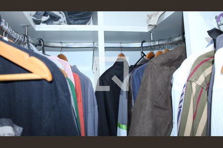 Casa à venda com 200m², 3 quartos e 2 vagasCloset Quarto 3