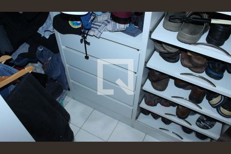 Casa à venda com 200m², 3 quartos e 2 vagasCloset Quarto 3