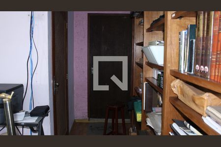 Casa à venda com 200m², 3 quartos e 2 vagasEscritório