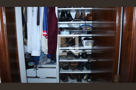 Casa à venda com 200m², 3 quartos e 2 vagasCloset Quarto 3