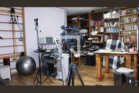 Casa à venda com 200m², 3 quartos e 2 vagasEscritório