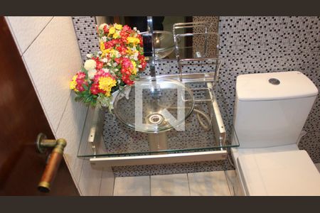 Casa à venda com 200m², 3 quartos e 2 vagasLavabo