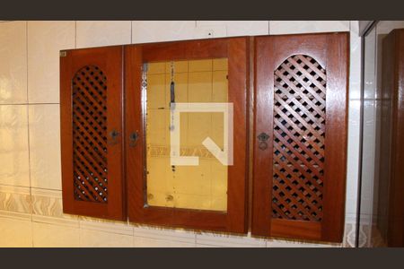 Casa à venda com 200m², 3 quartos e 2 vagasBanheiro