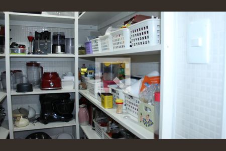 Casa à venda com 200m², 3 quartos e 2 vagasDespensa