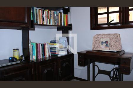 Casa à venda com 200m², 3 quartos e 2 vagasQuarto 3