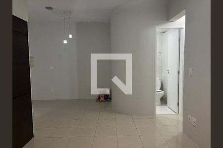 Apartamento para alugar com 58m², 2 quartos e 2 vagasSala