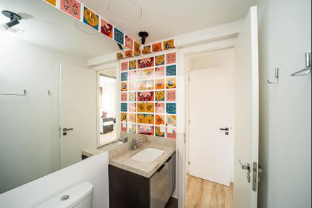 Apartamento à venda com 56m², 2 quartos e 1 vaga Apartamento à venda com 56m², 2 quartos e 1 vagaBanheiro da Suíte