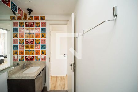 Apartamento à venda com 56m², 2 quartos e 1 vaga Apartamento à venda com 56m², 2 quartos e 1 vagaBanheiro da Suíte