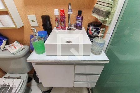 Apartamento para alugar com 48m², 2 quartos e sem vagaBanheiro