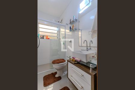 Casa à venda com 180m², 3 quartos e 2 vagasBanheiro 1